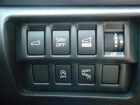 Used 2021 Subaru Forester Premium image 19