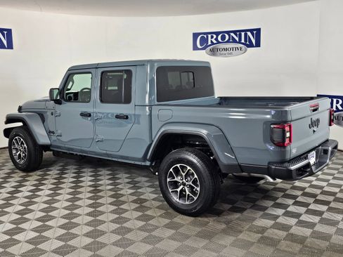 New 2026 Jeep Gladiator Sport image 3