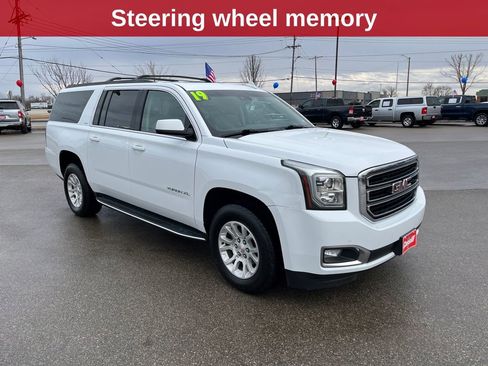 Used 2019 GMC Yukon XL SLT w/ Open Road Package image 8