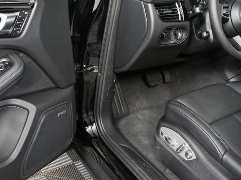 Certified 2026 Porsche Macan Turbo AWD/4WD image 7