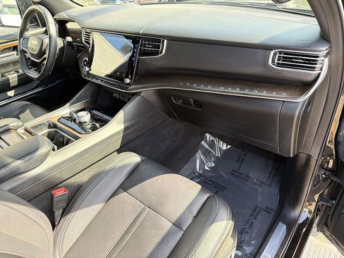 Used 2024 Jeep Grand Wagoneer L 4WD image 29