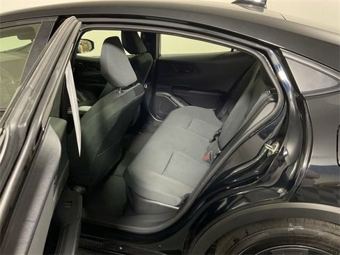 Used 2025 Toyota Prius LE image 30