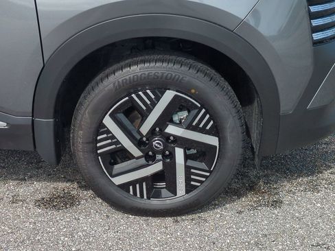 New 2025 Nissan Kicks SV w/ SV Premium Package image 12