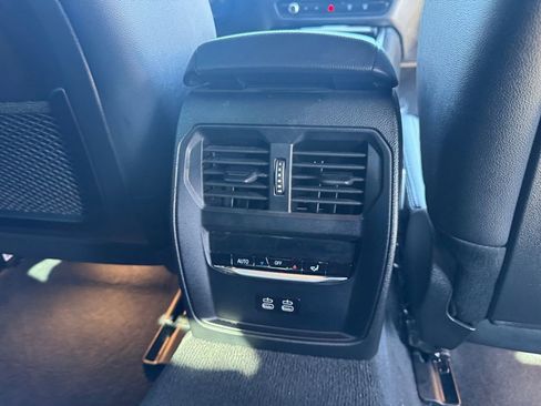 Used 2024 BMW i4 eDrive35 w/ Convenience Package image 28