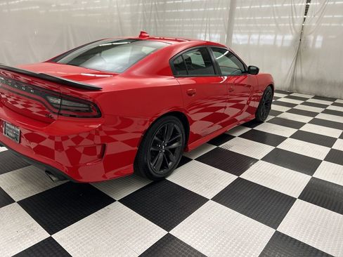 Used 2019 Dodge Charger R/T w/ Plus Group image 4