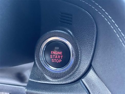 Used 2022 Subaru Outback Premium image 17