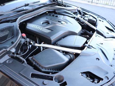 Used 2019 BMW 530i w/ Convenience Package image 17