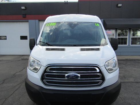 Used 2018 Ford Transit 350 XLT image 5