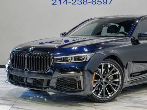 Used 2021 BMW 740i w/ M Sport Package RWD image 7