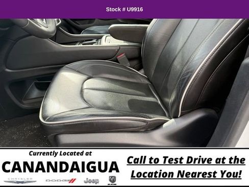 Used 2023 Chrysler Pacifica Limited w/ S Appearance Package image 10