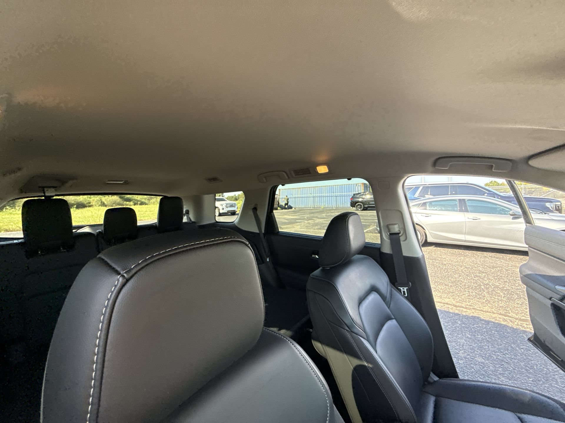 Used 2025 Nissan Pathfinder SL FWD image 10