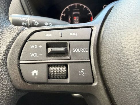 Used 2025 Honda CR-V LX image 18