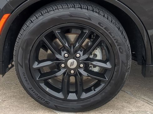 Used 2024 Dodge Durango GT image 11