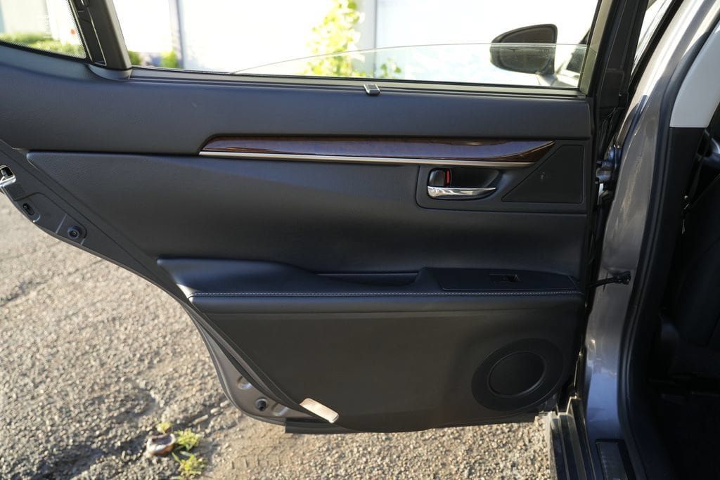 Used 2015 Lexus ES 350 w/ Ultra Luxury Package FWD image 27