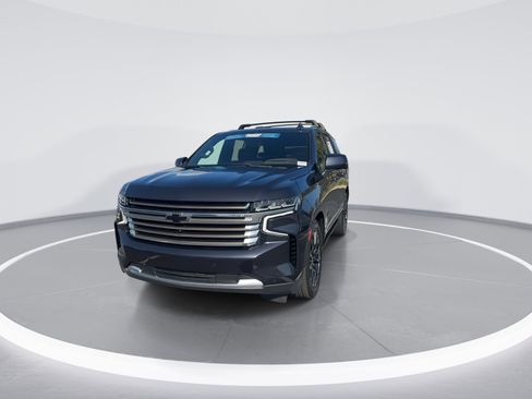 Used 2023 Chevrolet Tahoe High Country image 3
