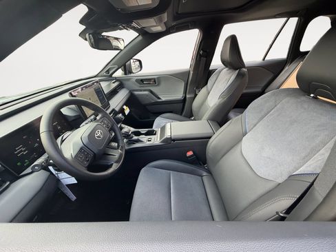 New 2026 Toyota RAV4 XSE AWD/4WD image 9