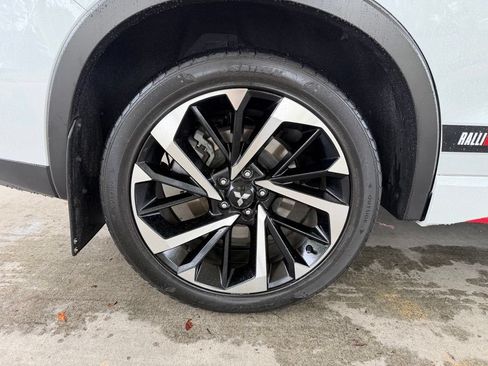 Used 2023 Mitsubishi Outlander SE AWD/4WD image 21