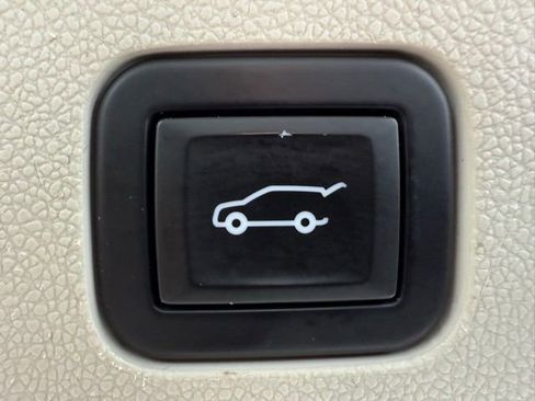 Used 2021 Cadillac Escalade Sport Platinum w/ Heavy-Duty Trailer Package image 14