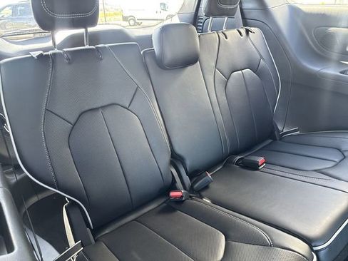 New 2026 Chrysler Pacifica Limited image 15