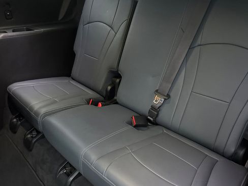 Certified 2023 Buick Enclave Essence image 16