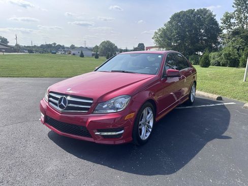 Used 2014 Mercedes-Benz C 300 4MATIC Sedan image 2