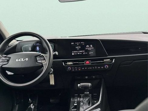 Used 2023 Kia Niro LX FWD image 13