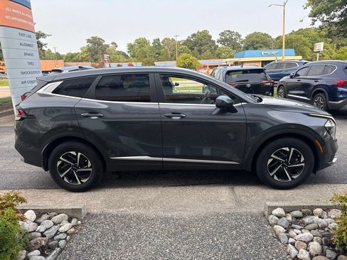 Used 2023 Kia Sportage LX FWD image 7