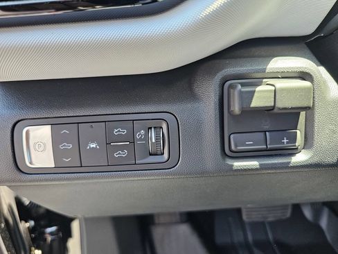 New 2026 Chevrolet Silverado EV 4x4 Crew Cab image 22