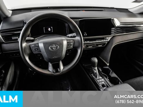 Used 2025 Toyota Camry LE image 22