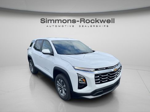 New 2026 Chevrolet Equinox LT AWD/4WD image 3