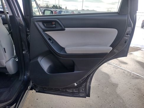 Used 2016 Subaru Forester 2.5i Premium w/ All-Weather Package image 16