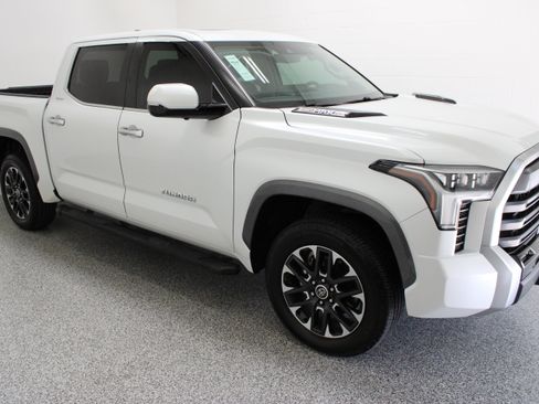 Used 2024 Toyota Tundra Limited AWD/4WD image 4