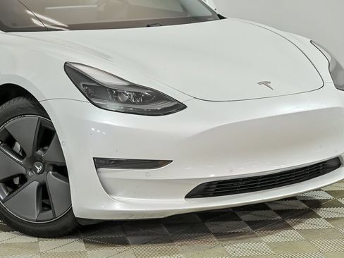 Used 2021 Tesla Model 3 Standard Range Plus RWD image 2
