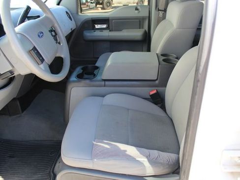 Used 2006 Ford F150 XLT image 8