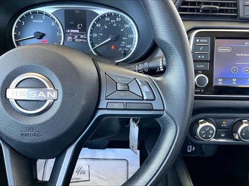 Used 2025 Nissan Versa S FWD image 11