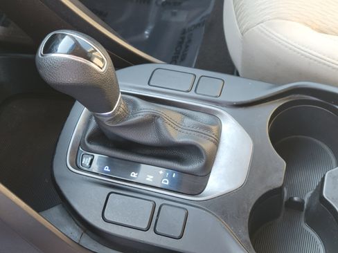 Used 2017 Hyundai Santa Fe Sport image 28