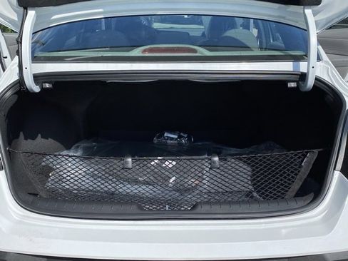 New 2025 Hyundai Elantra SEL image 32