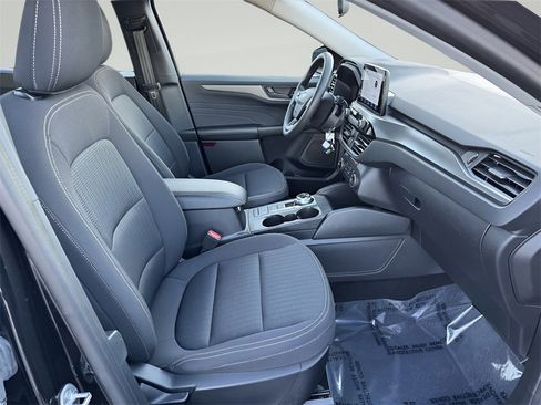 Used 2023 Ford Escape AWD image 12