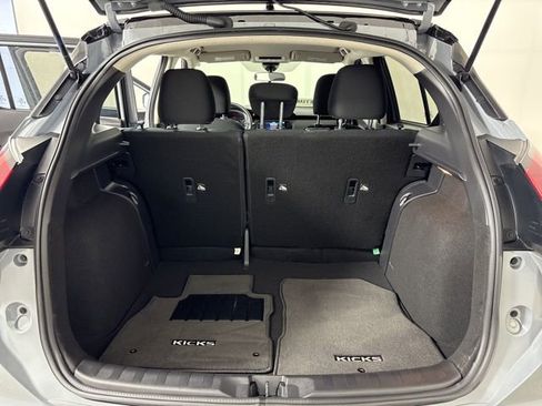 Used 2023 Nissan Kicks SV image 18