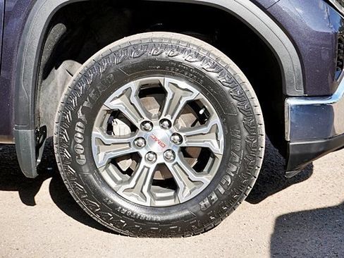 Used 2025 GMC Sierra 1500 SLT AWD/4WD image 14