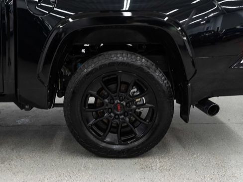 Used 2025 Toyota Tundra Platinum w/ TRD Off-Road Package AWD/4WD image 39