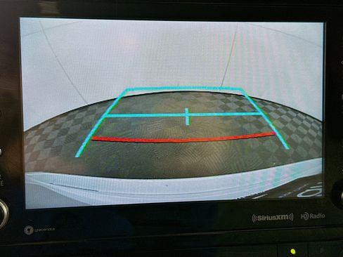 Used 2020 Toyota Highlander XLE image 23