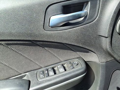 Used 2022 Dodge Charger SXT w/ Driver Convenience Group image 15