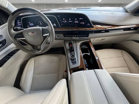 Used 2024 Cadillac Escalade Premium Luxury Platinum AWD/4WD image 25