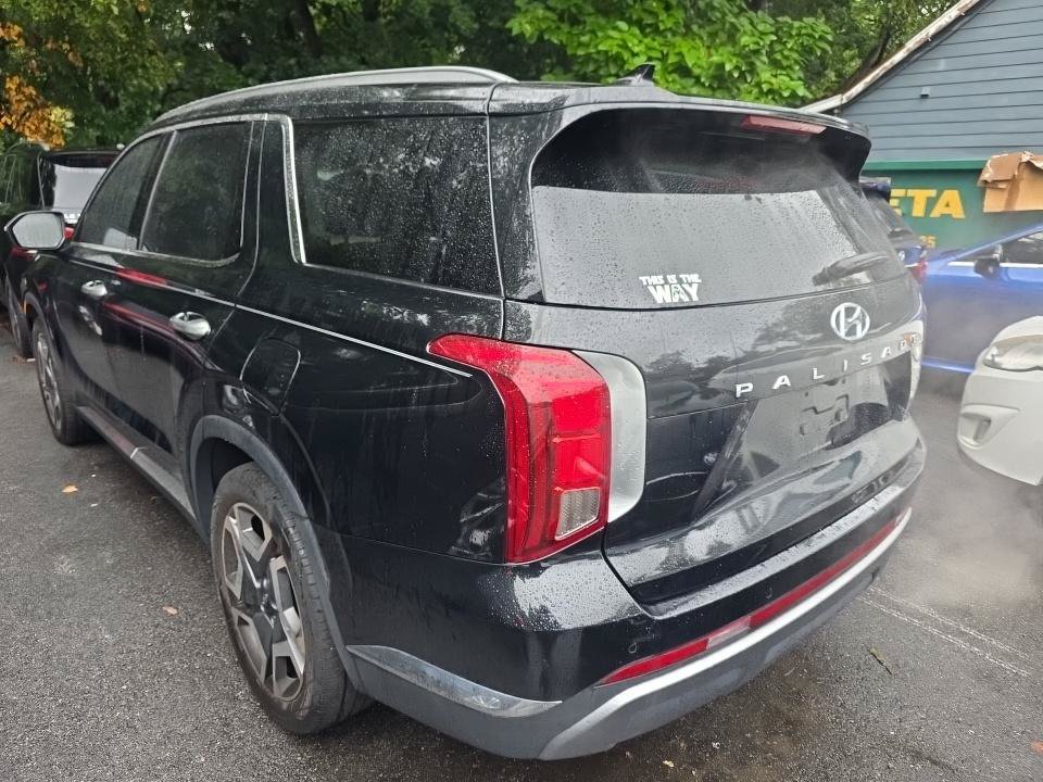 Used 2023 Hyundai Palisade Limited FWD image 7