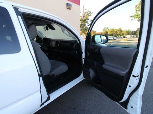 Used 2020 Toyota Tacoma SR image 46