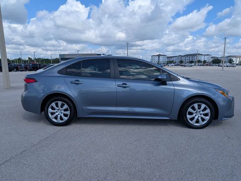 Used 2024 Toyota Corolla LE FWD image 4