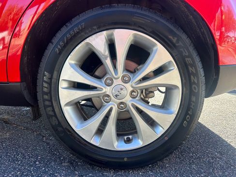 Used 2016 Kia Soul + FWD image 10