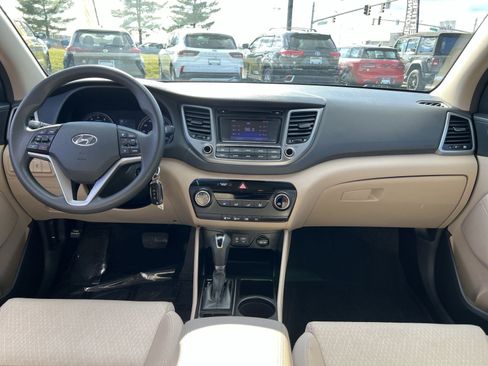 Used 2018 Hyundai Tucson SE image 22