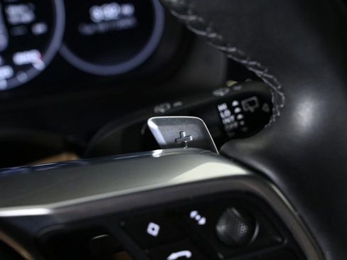 Used 2023 Porsche Cayenne Platinum Edition image 24